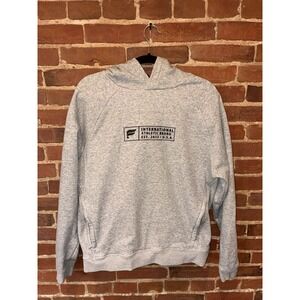 Fabletics Men's Gray Pullover Athletic Hoodie Logo Large Sports Athletic